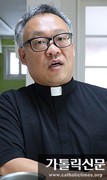 211017. 제16회 가톨릭 환경상 대상 수상한 불휘햇빛발전협동조합 이사장 김대건 신부_
