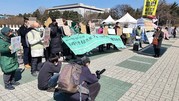 220303. 60+기후행동 어슬렁 시위 “우리 세금으로 기후위기 대응 나서라”_한겨레
